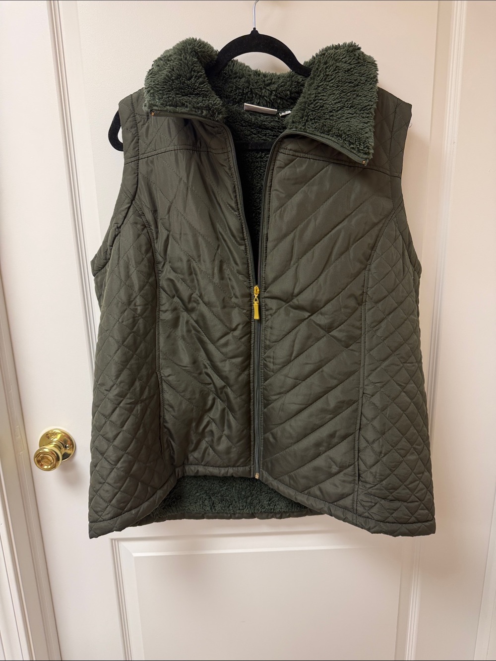 Quilted Faux-Sherpa Reversible Vest - Olive